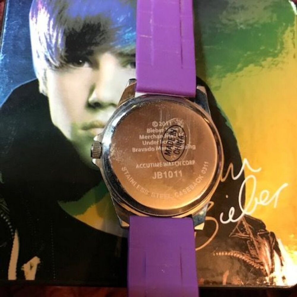 Bravado Justin Bieber Signature Rubber Stainless Steel Back Watch - Picture 9 of 13